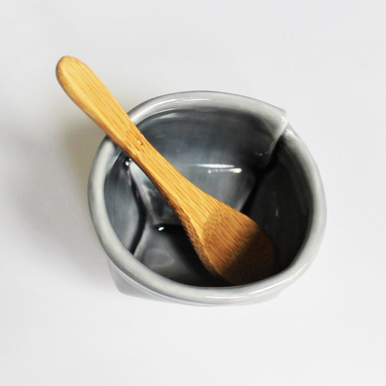 1. Mørkeblå porcelænspose