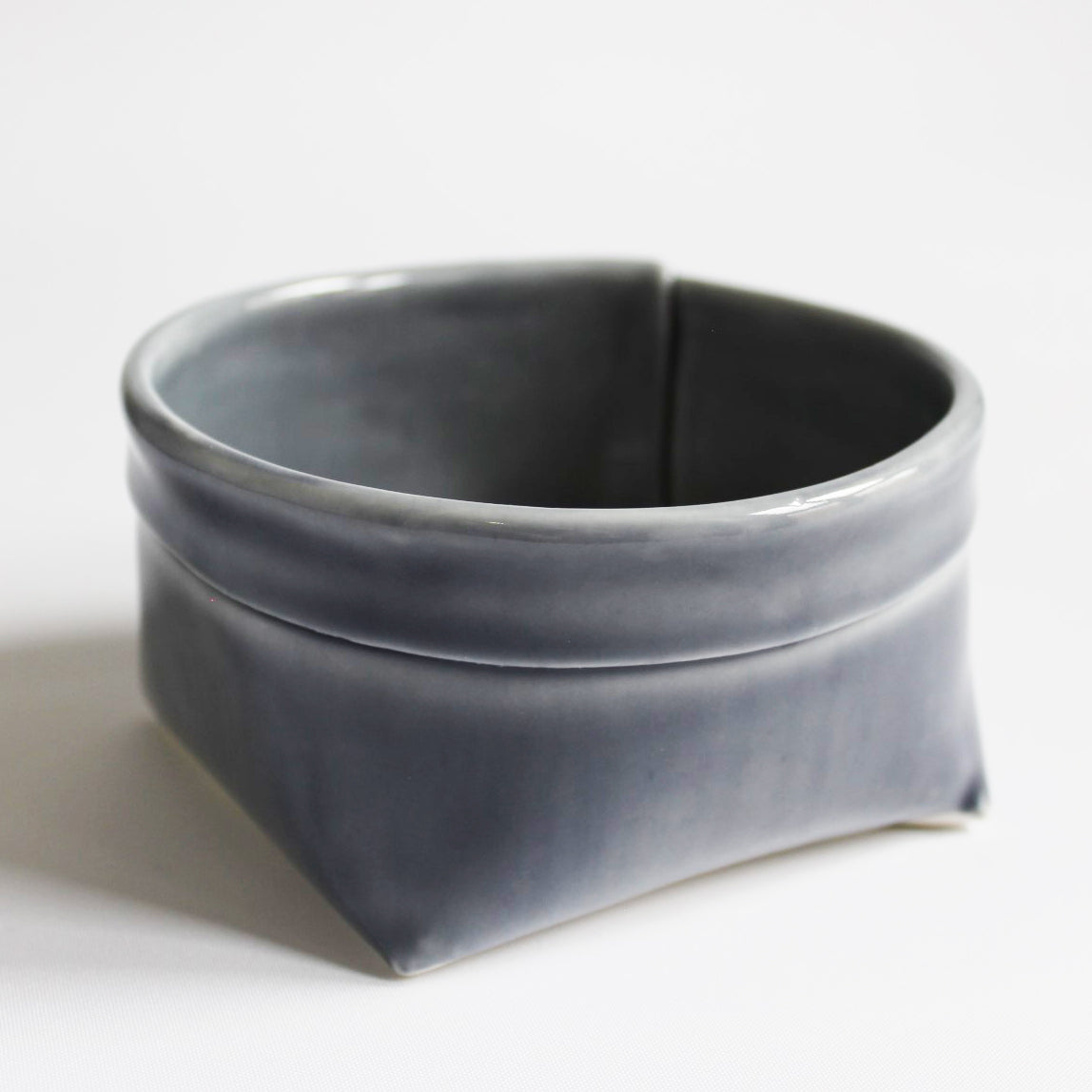 3. Mørkeblå porcelænspose
