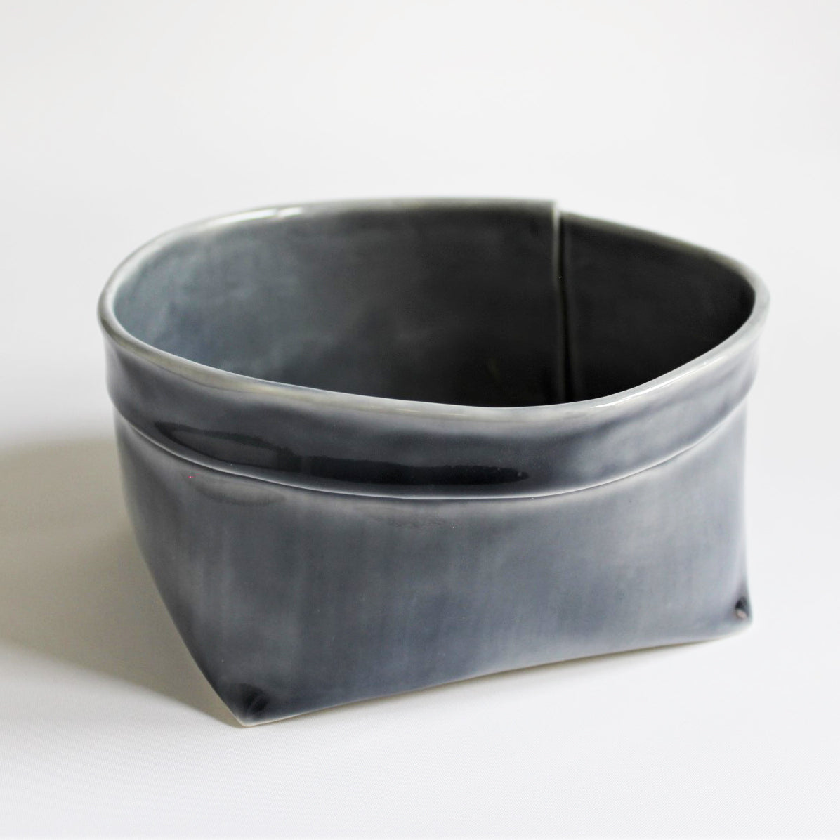 5. Mørkeblå porcelænspose