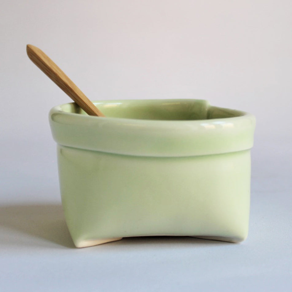 2. Grøn porcelænspose
