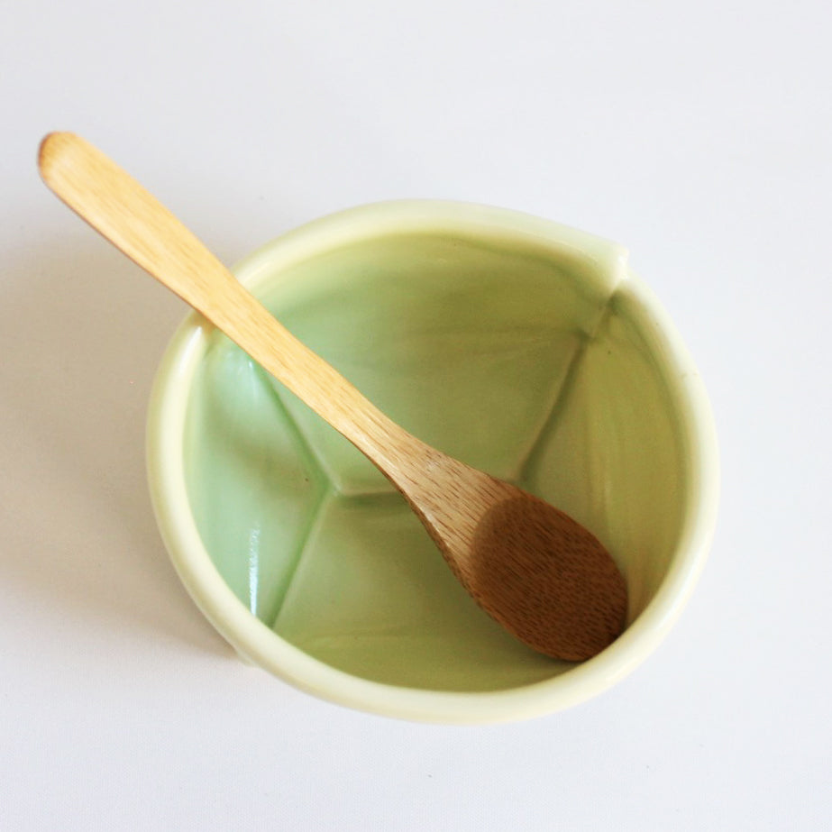 2. Grøn porcelænspose