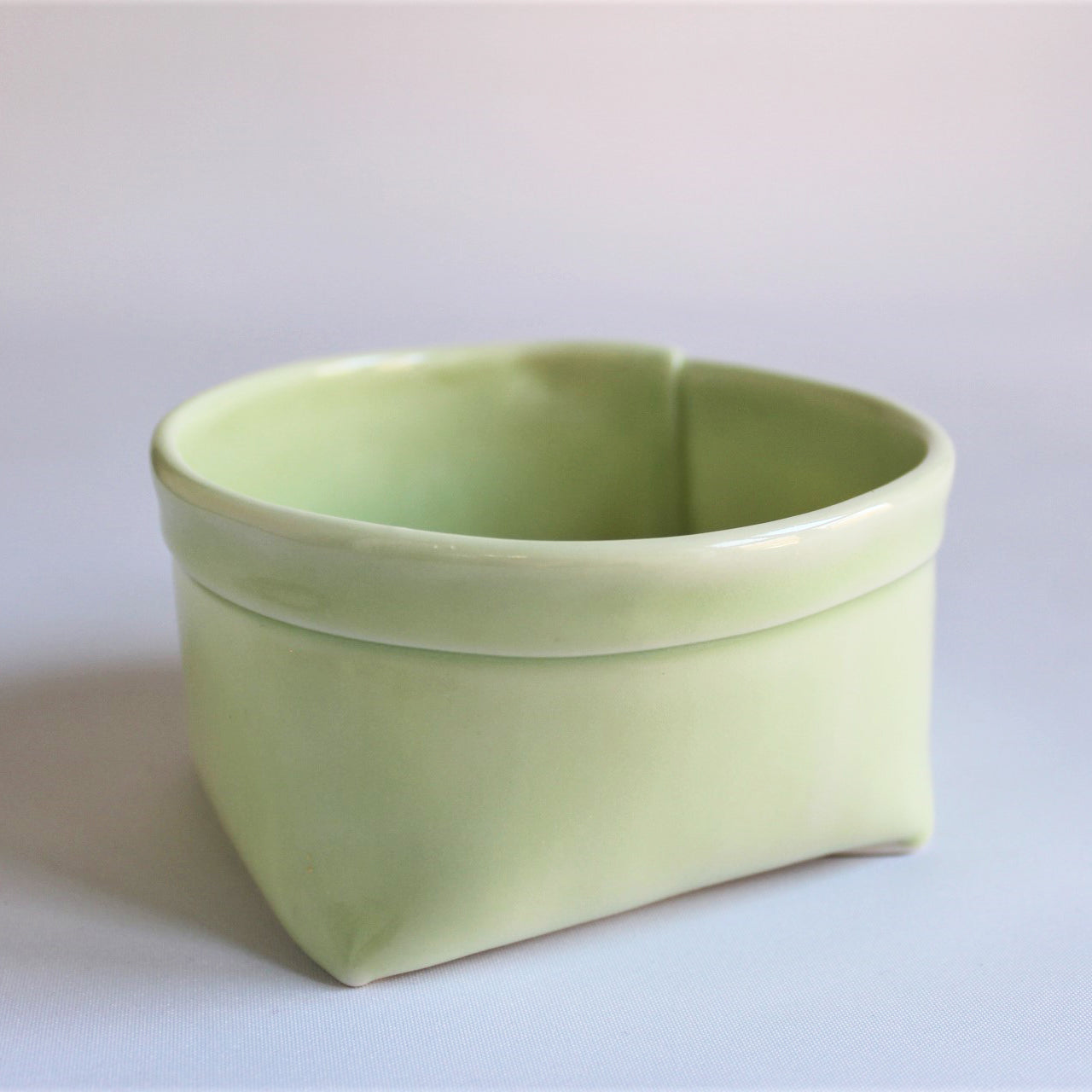 3. Grøn porcelænspose