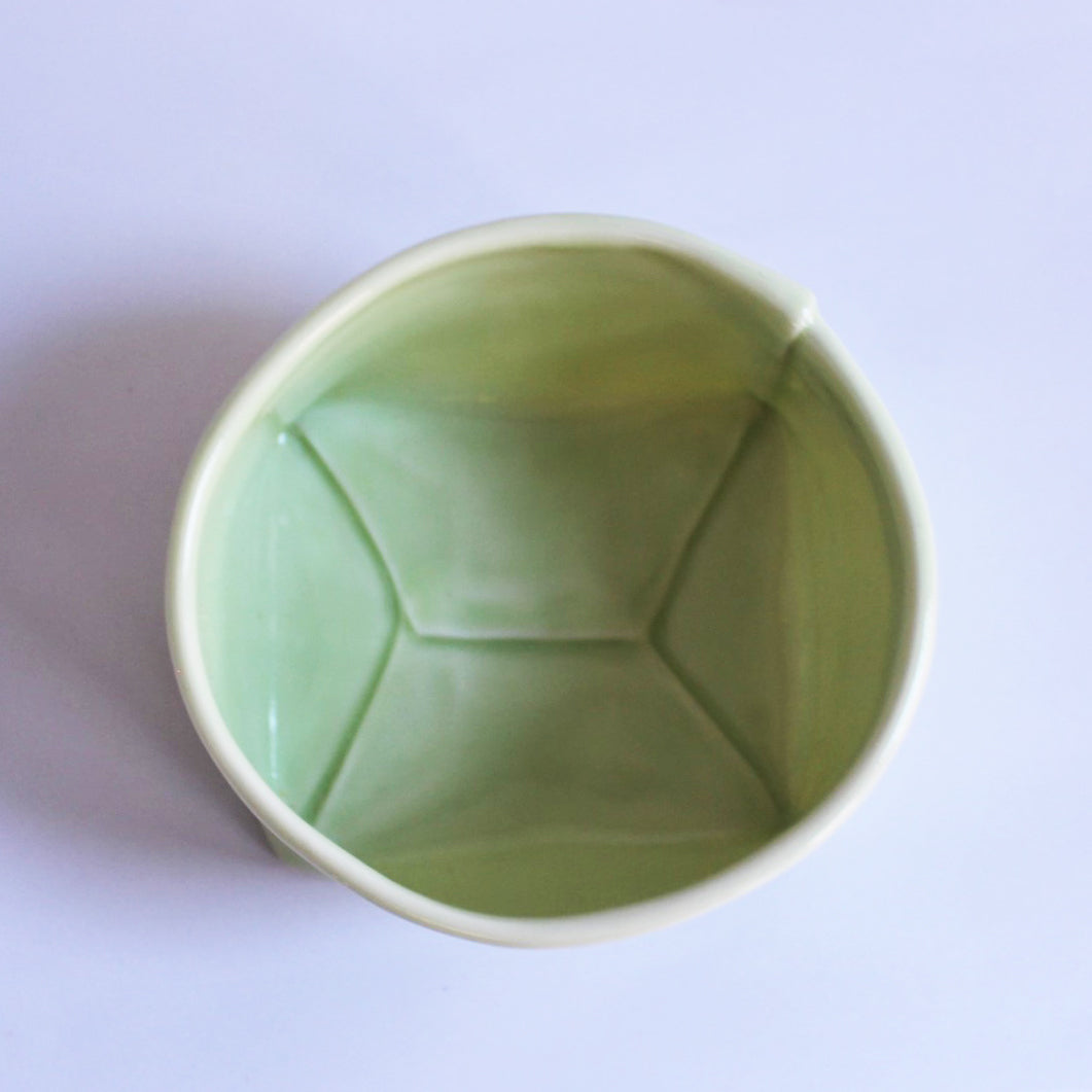 3. Grøn porcelænspose