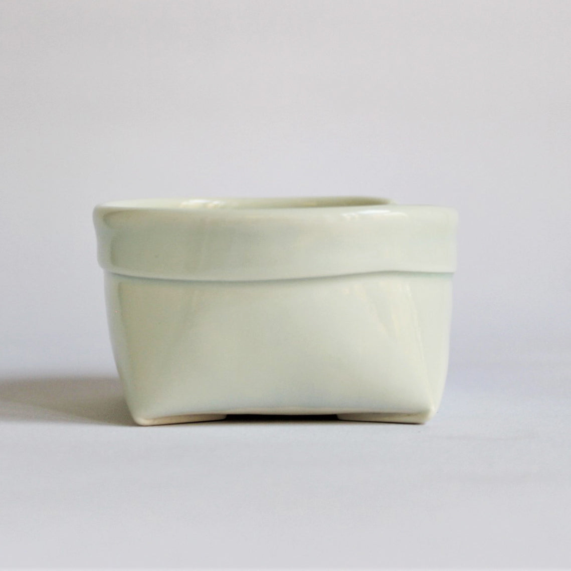 2. Turkis porcelænspose