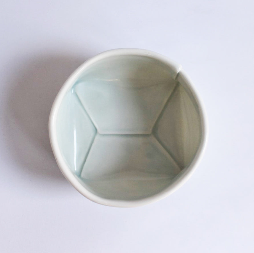 3. Turkis porcelænspose