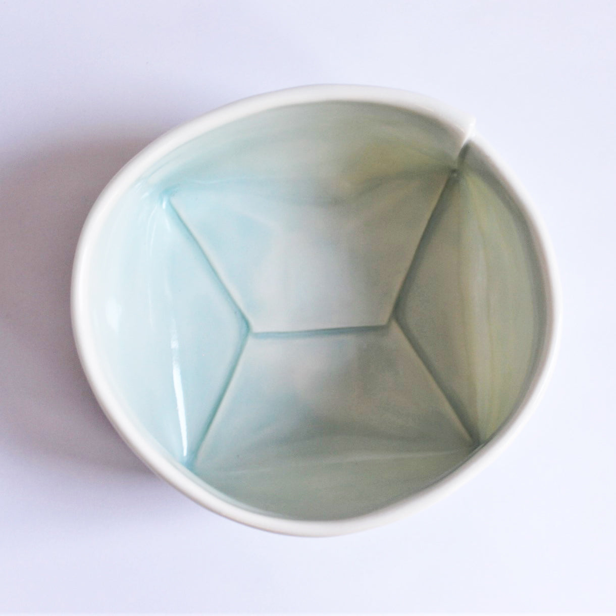 4. Turkis porcelænspose