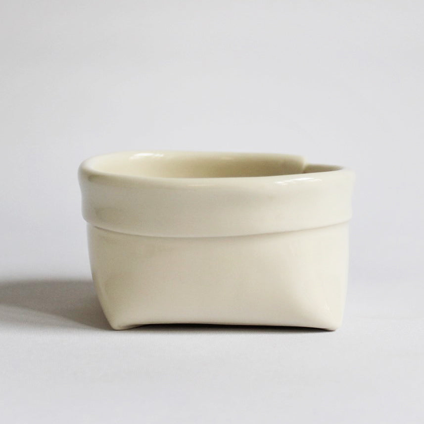 2. Hvid porcelænspose