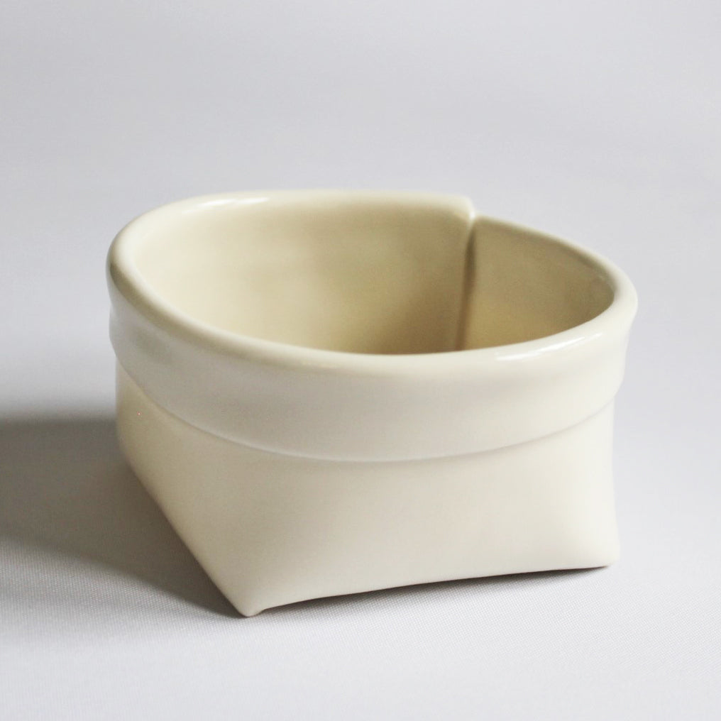 2. Hvid porcelænspose