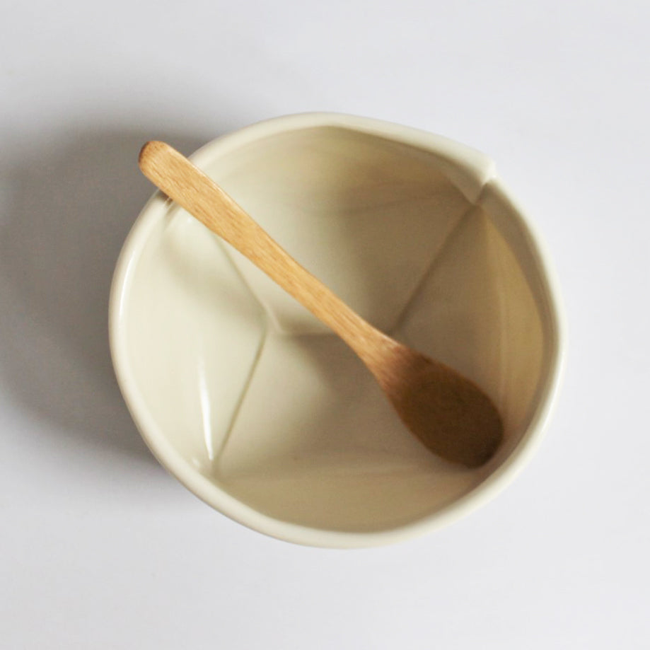 3. Hvid porcelænspose
