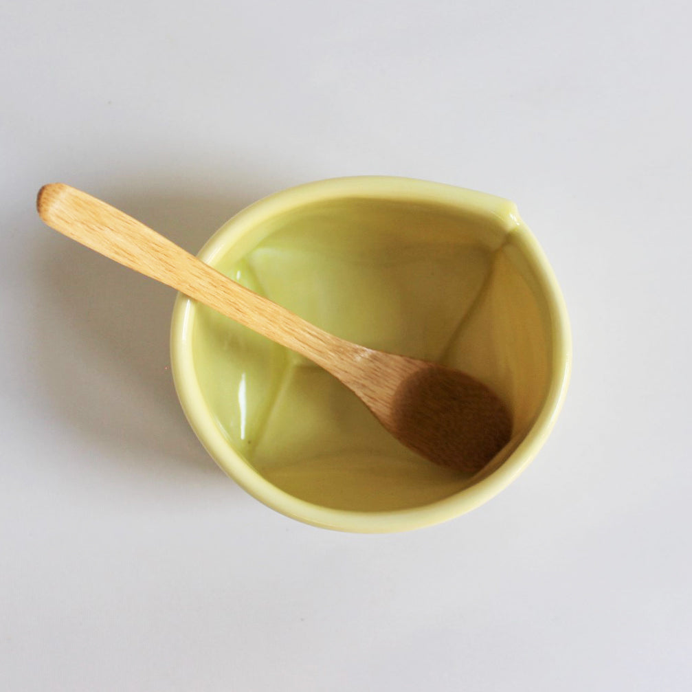 2. Gul porcelænspose