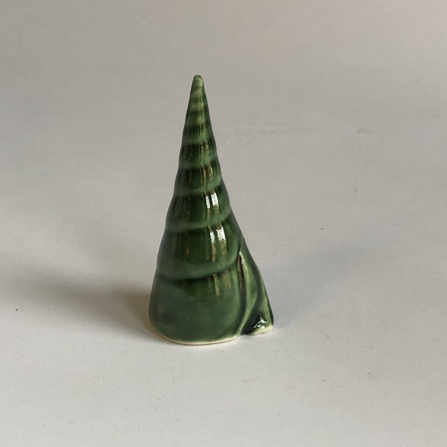 Juletræ med grøn glasur uden stjerne