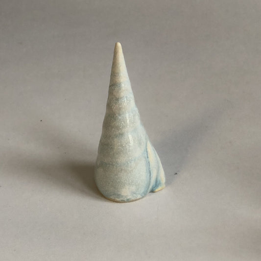 Juletræ med isblå glasur uden stjerne