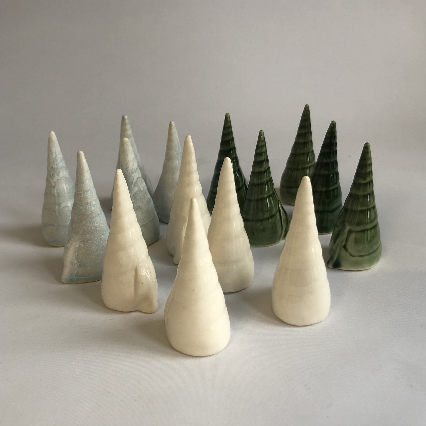 Juletræ med hvid glasur uden stjerne