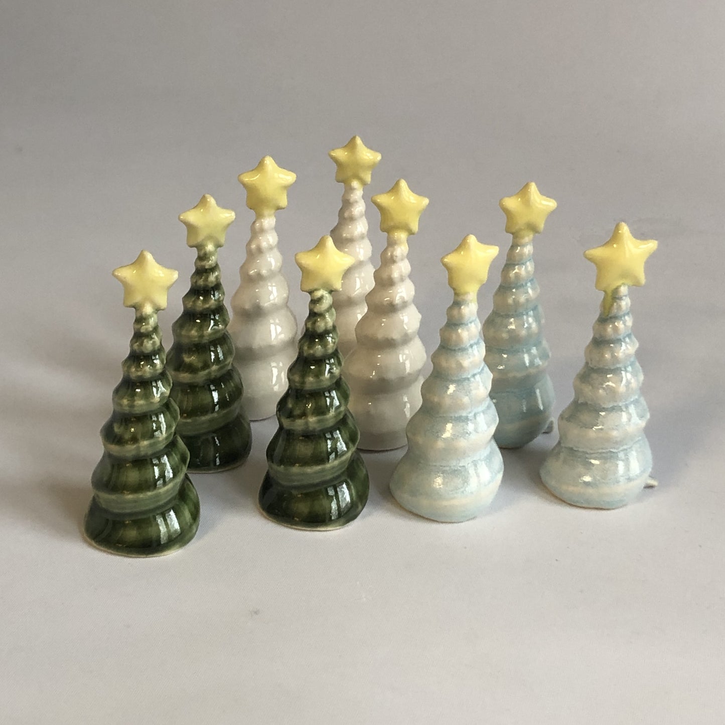 Lille juletræ med stjerne og grøn glasur